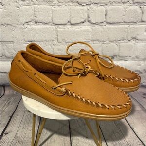 Minnetonka Tan Leather & Suede Loafers with Moccasin Stitching Sz 8.5